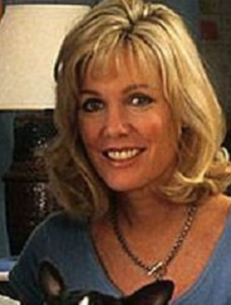 Kathryn Holcomb has two children.